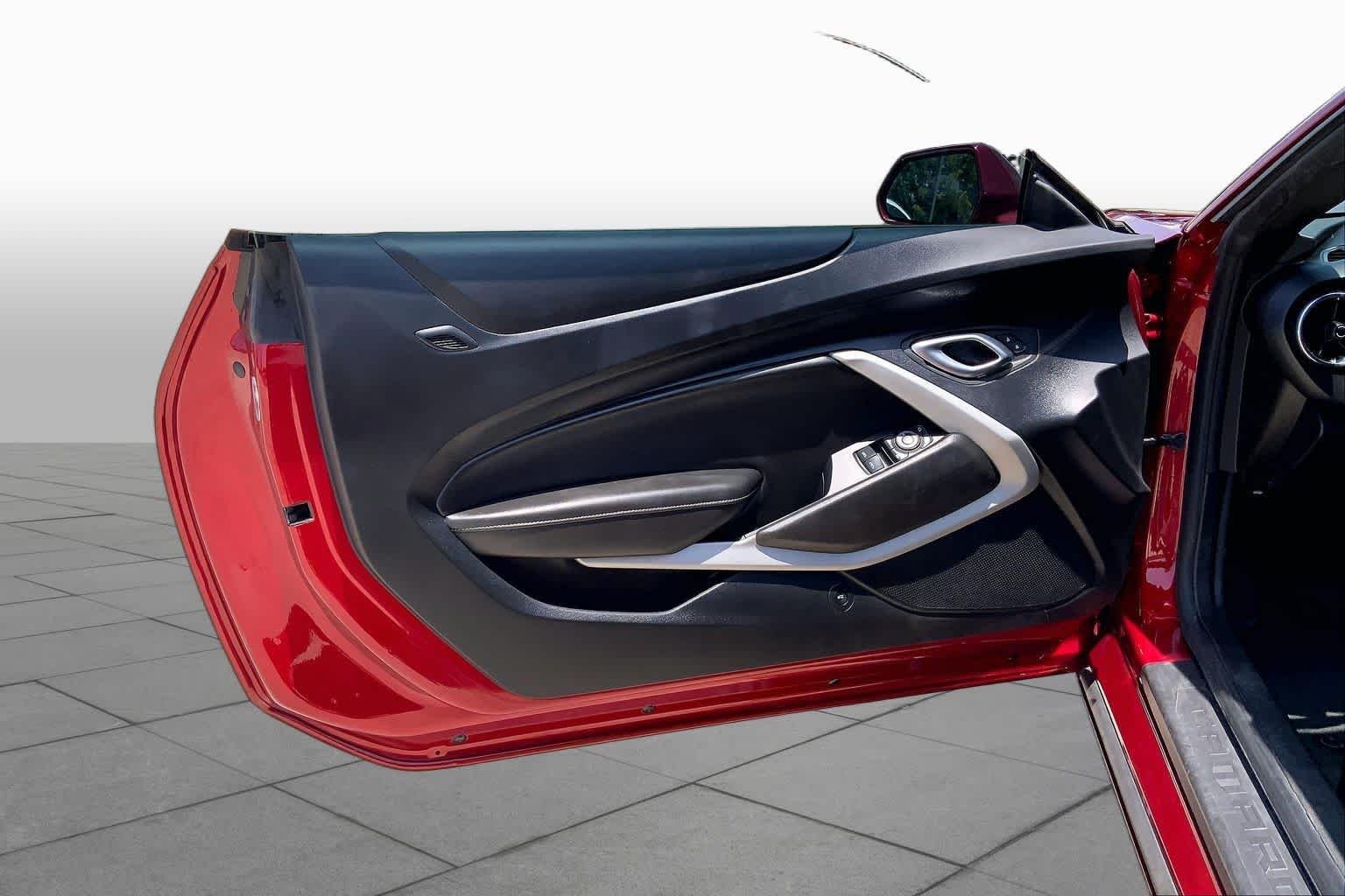 Used 2022 Wild Cherry Tintcoat Chevrolet 2LT image 19