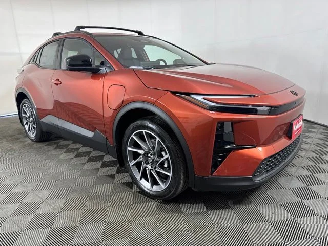 2026 Toyota C-HR XSE AWD's photo