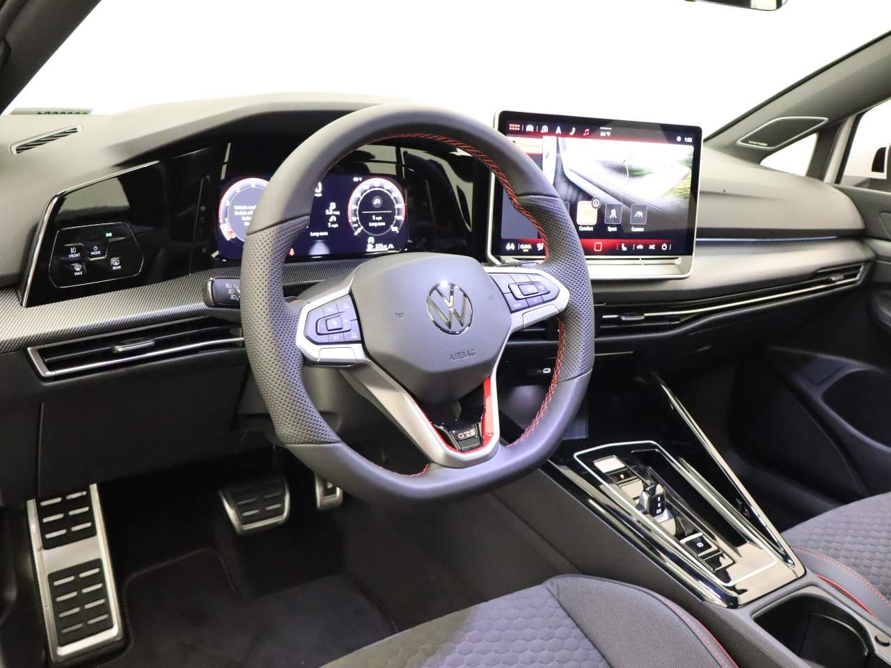 New 2026 Opal White Pearl Volkswagen SE image 13