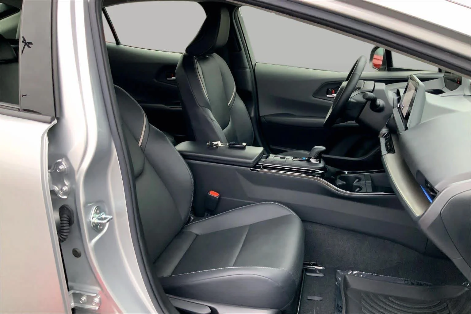 Used 2023 Cutting Edge Toyota XLE image 9
