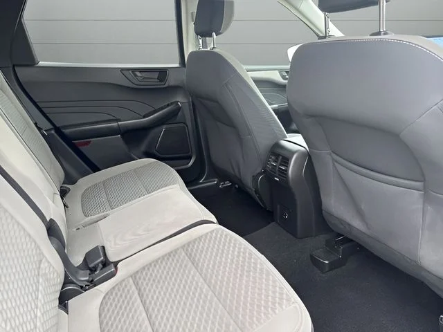 Used 2022 Blue Ford SE image 22