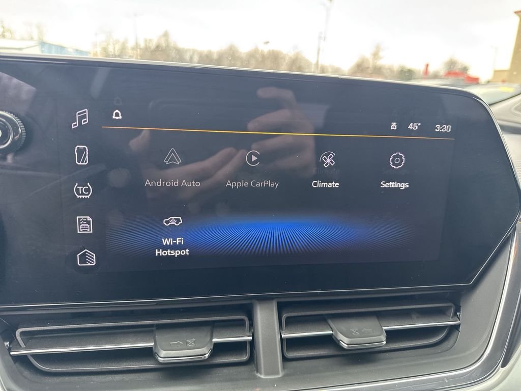 2025 Chevrolet Trax LT - Photo 18