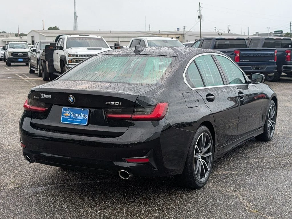 Used 2020 Black BMW 330i xDrive image 5