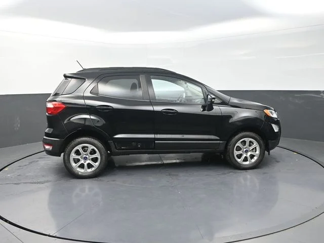 Used 2020 Black Ford SE image 9