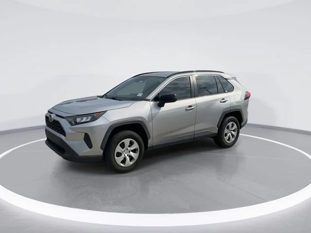 Used 2021 Silver Toyota LE image 3