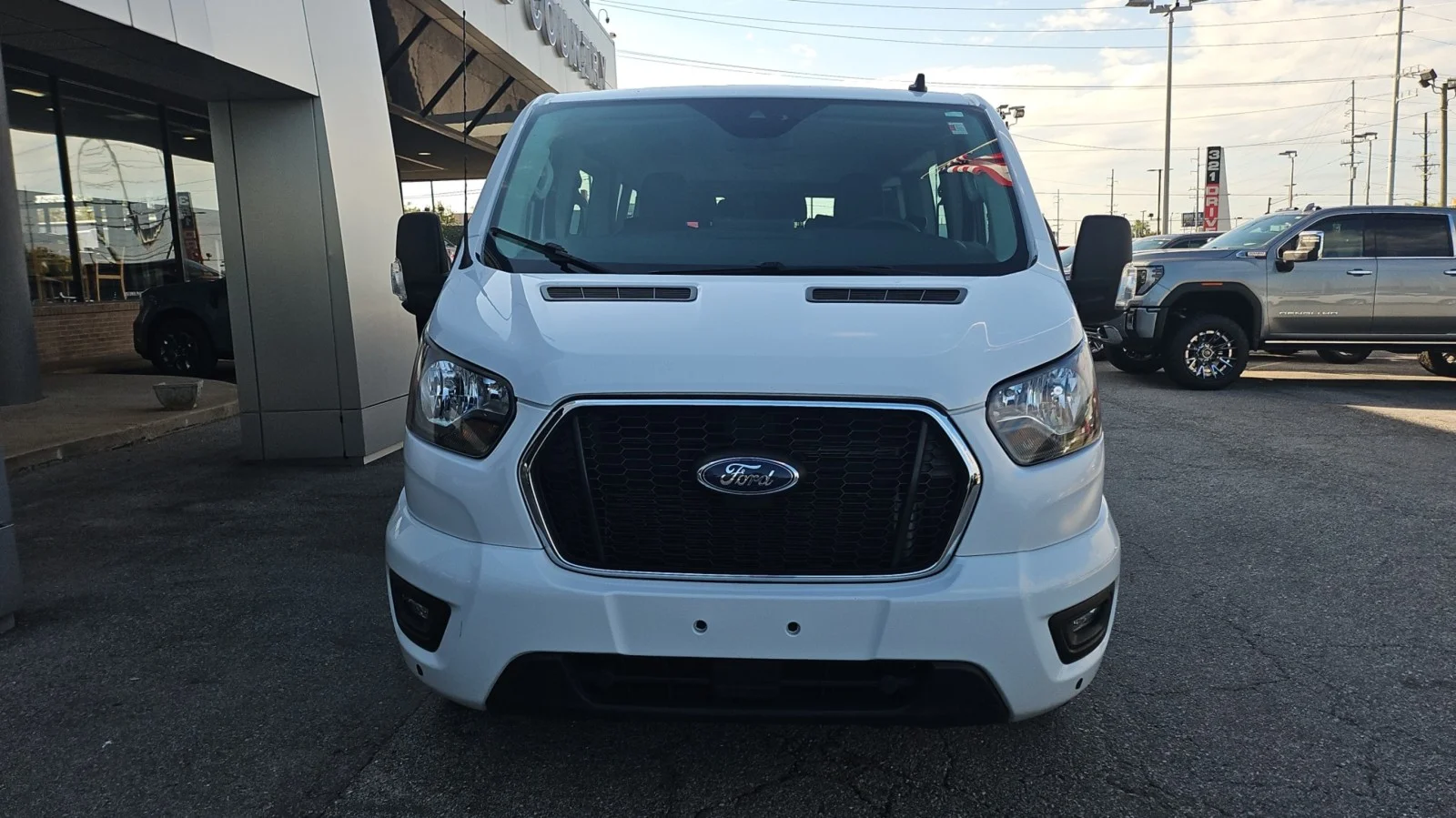 Used 2024 Oxford White Clearcoat Ford XLT RWD image 7