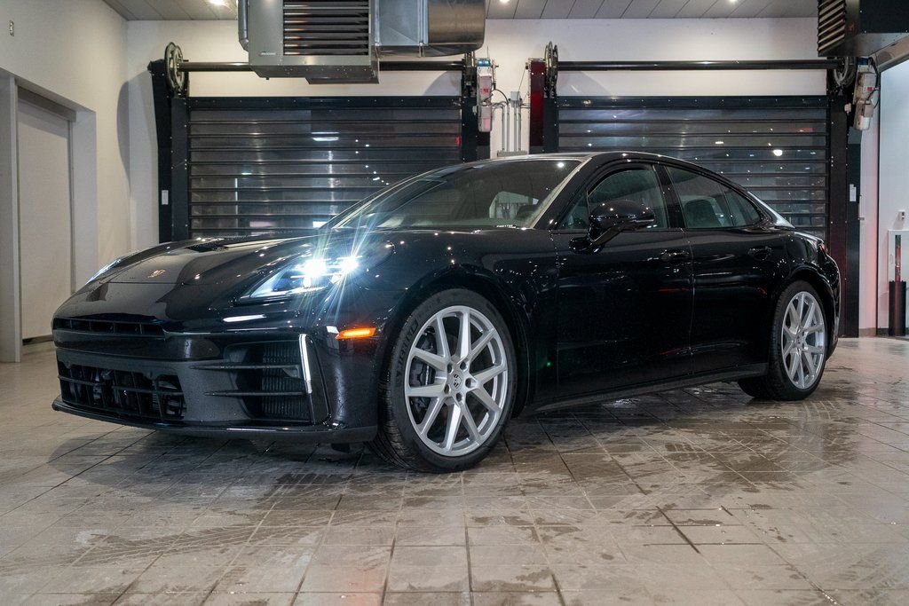 2026 Porsche Panamera Base