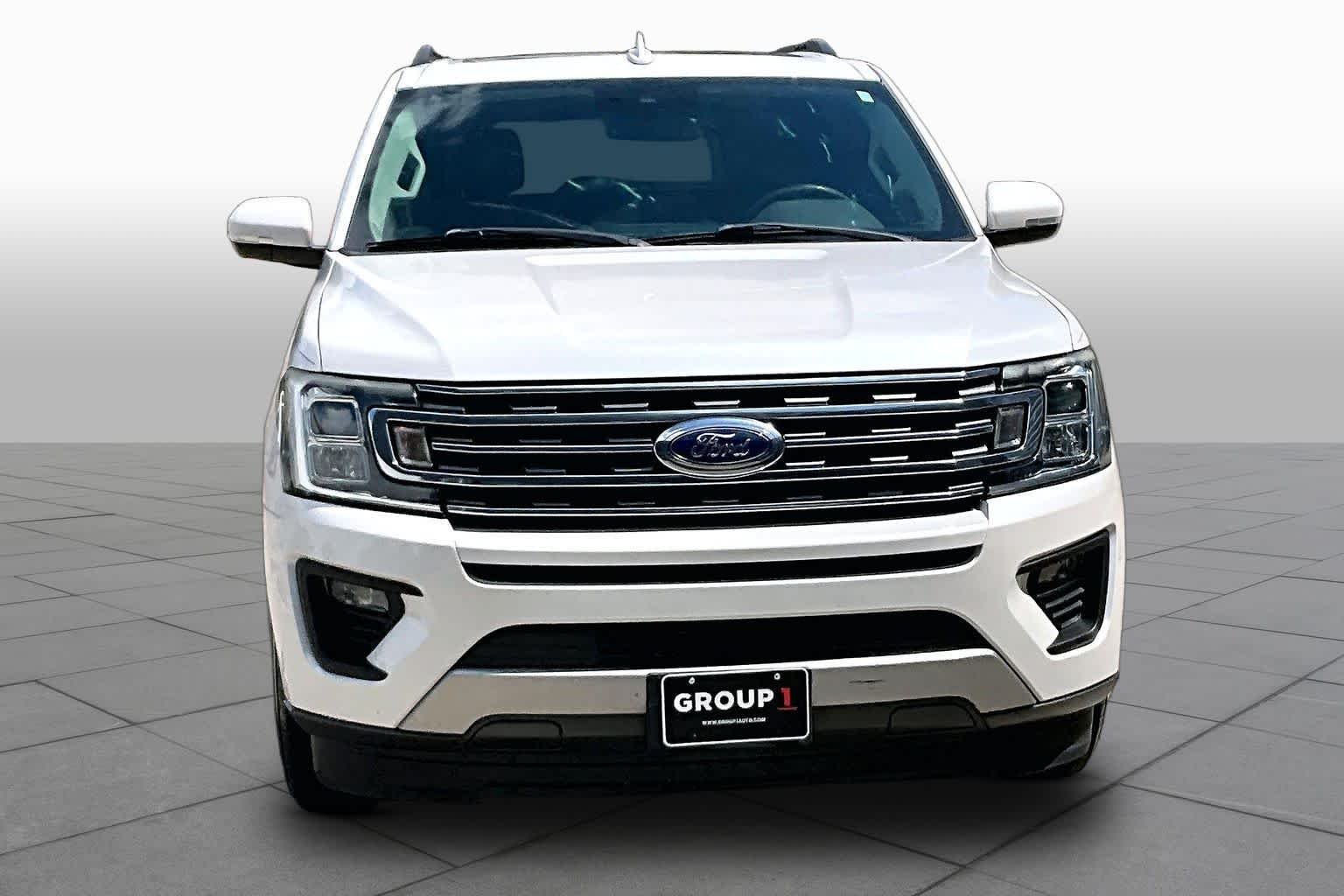 Used 2018 White Platinum Metallic Tri-Coat Ford XLT image 4