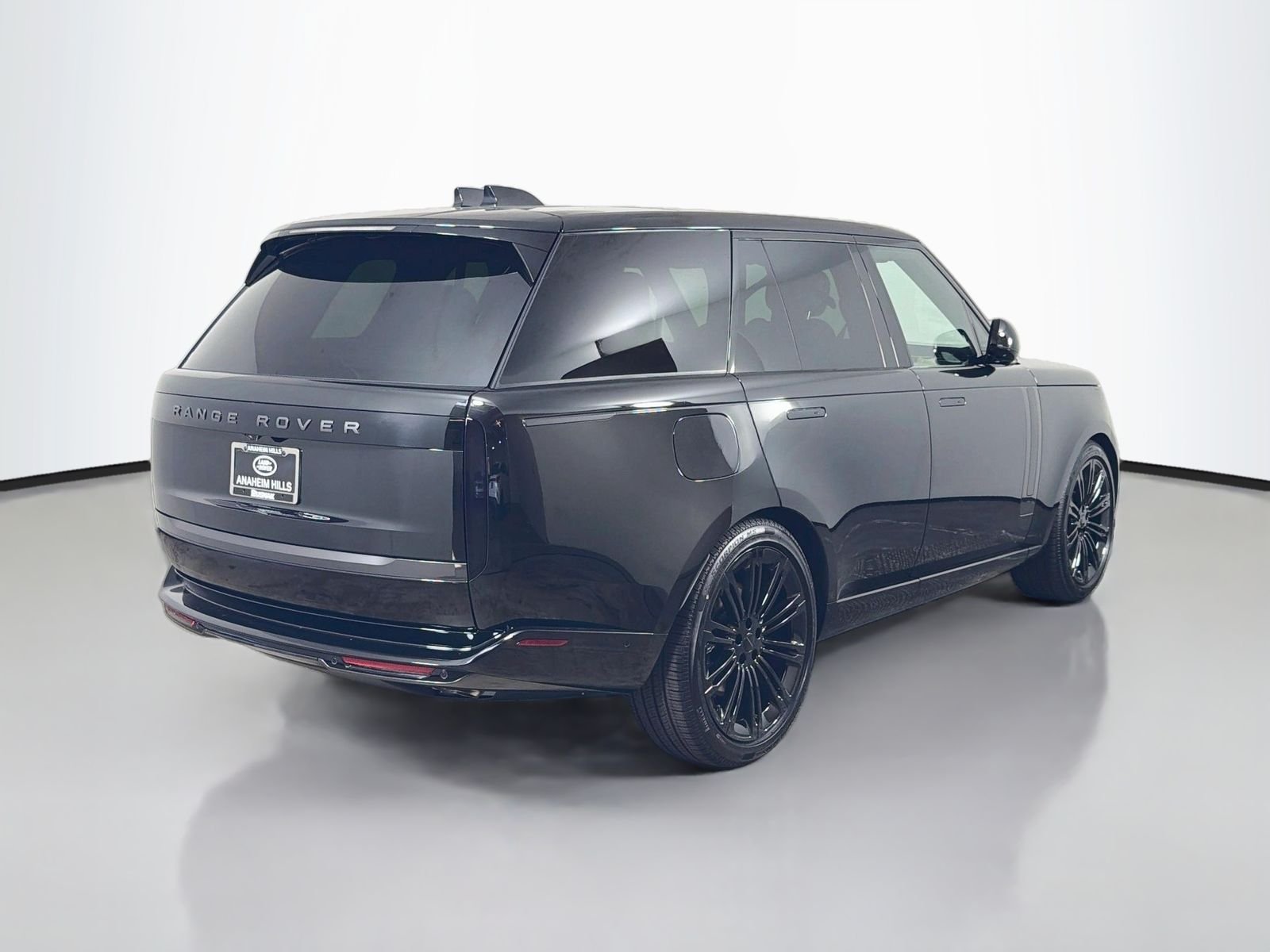 New 2026 Santorini Black Land Rover SE image 5