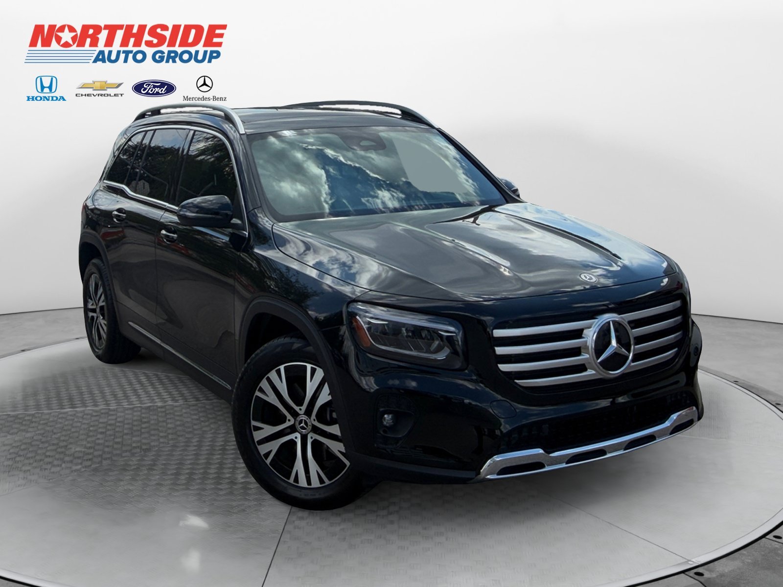 Used 2026 Black Mercedes-Benz GLB 250 image 1
