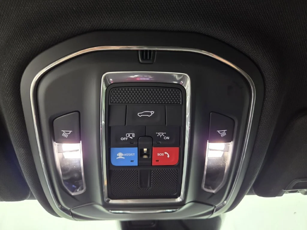 Used 2025 Bright White Clearcoat Jeep Limited image 13
