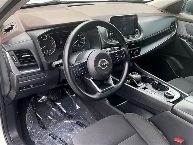 Used 2023 White Nissan S image 14