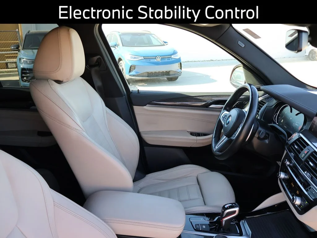 Used 2020 Red BMW M image 10