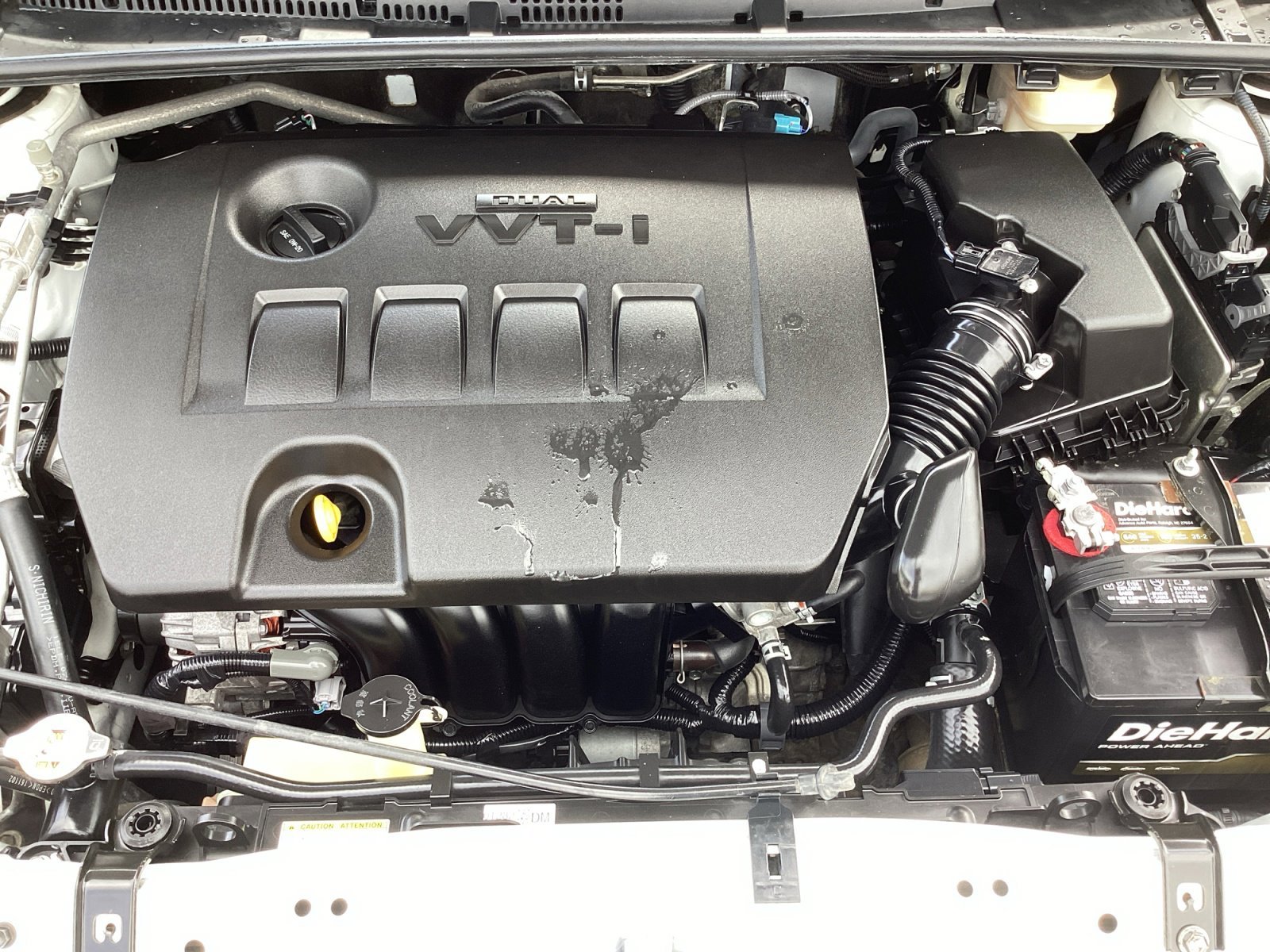 Used 2017 White Toyota LE image 30
