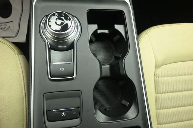 2024 Ford Edge SE - Photo 18