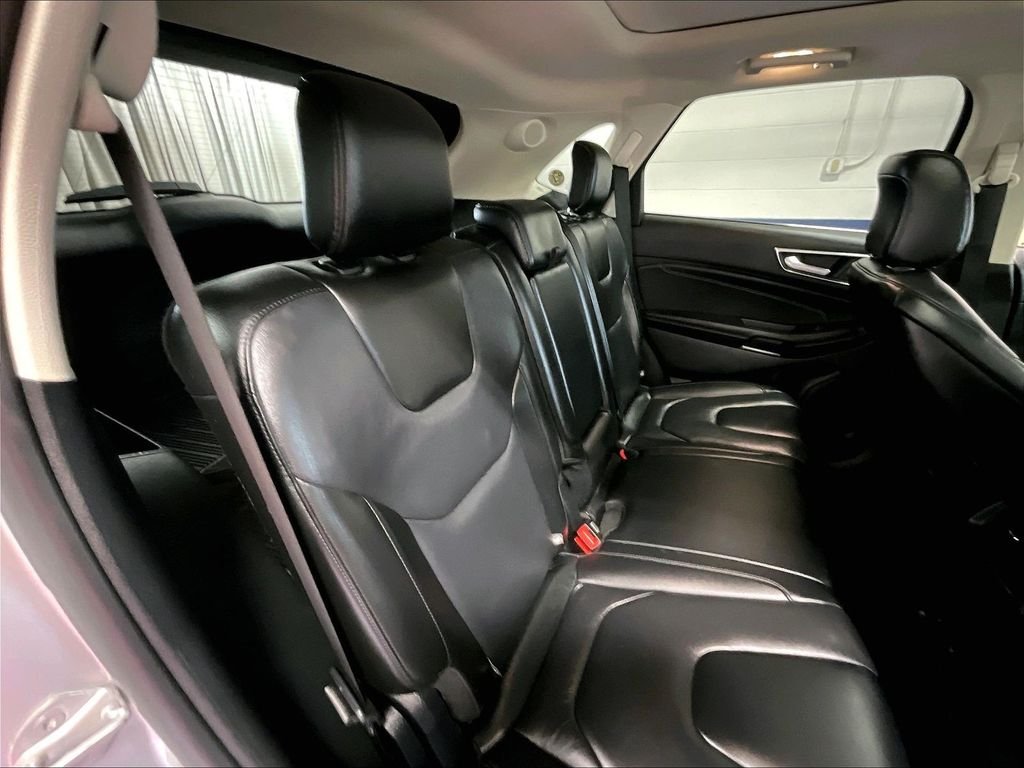 Used 2021 Silver Ford Titanium image 16