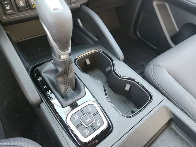 2026 Nissan Frontier SV - Photo 15
