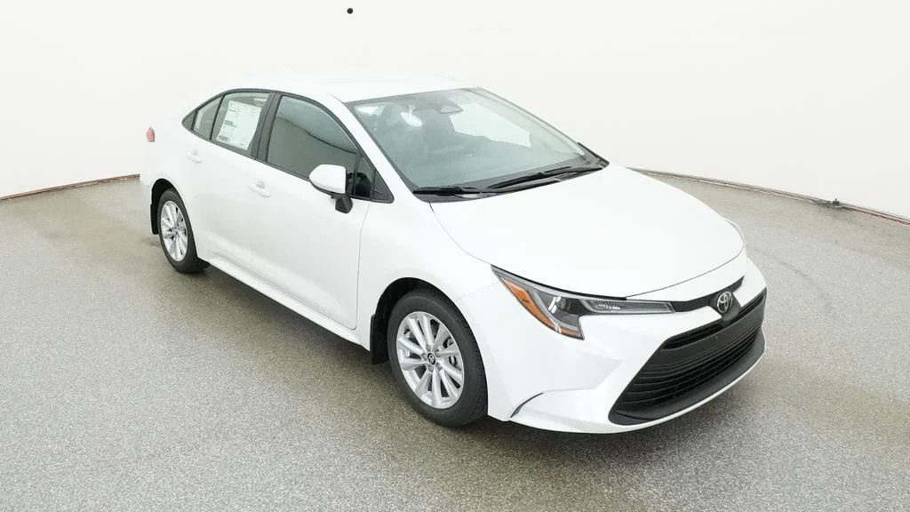 New 2027 Wind Chill Pearl Toyota LE image 10