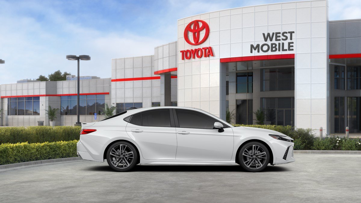 New 2027 Wind Chill Pearl <sup>1</sup> Toyota  XSE image 70