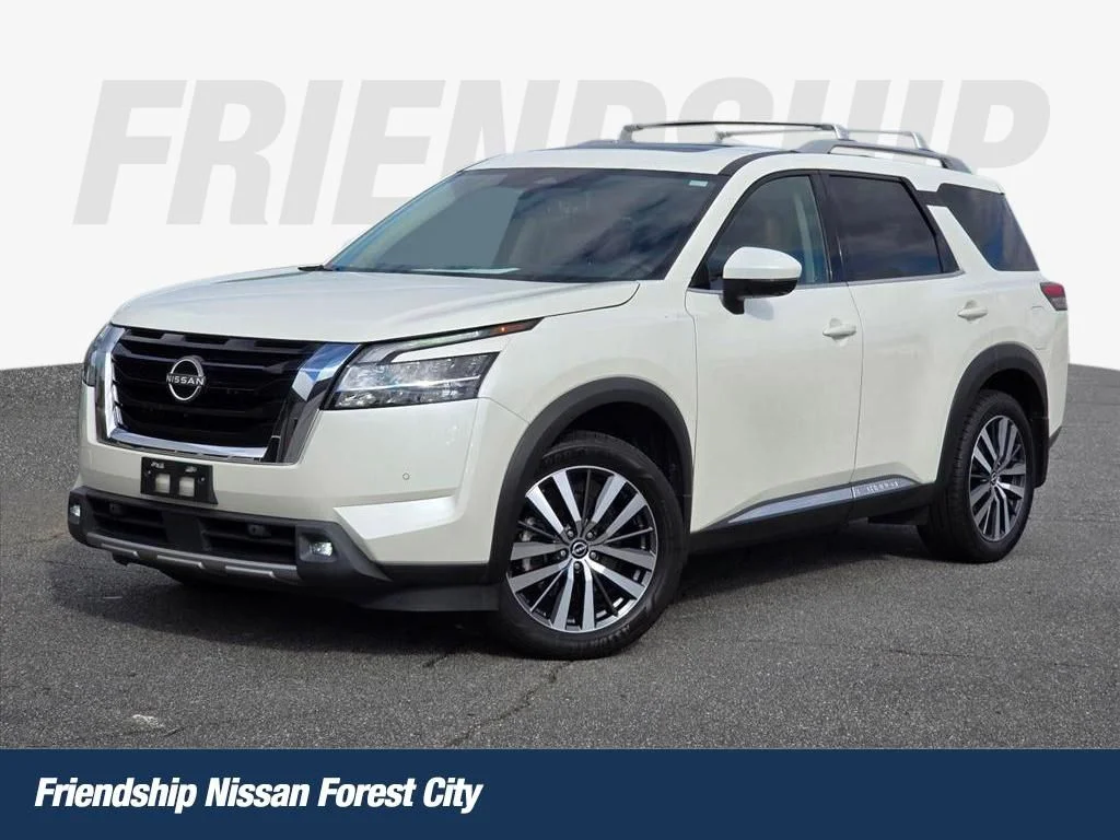 Used 2022 White Nissan Platinum image 1