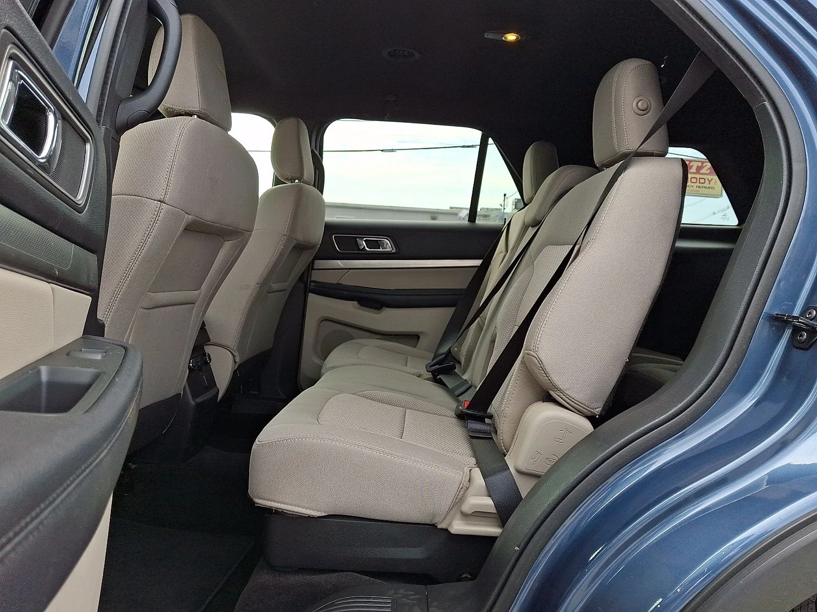 Used 2018 Blue Ford XLT image 10