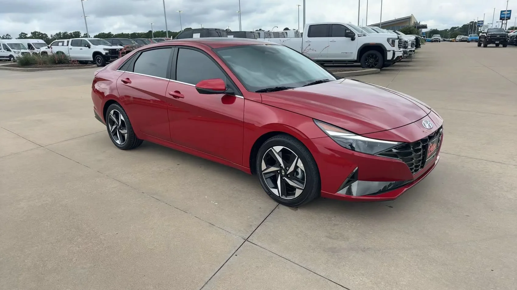 Used 2023 Scarlet Red Pearl Hyundai Limited image 3
