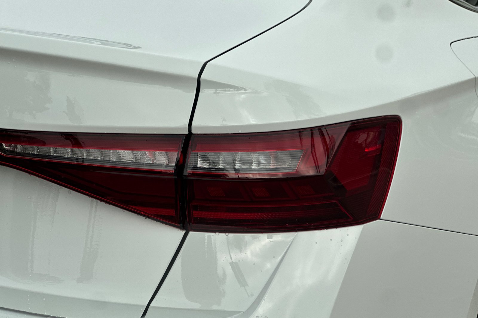 New 2027 Pure White Volkswagen 1.5T S image 25