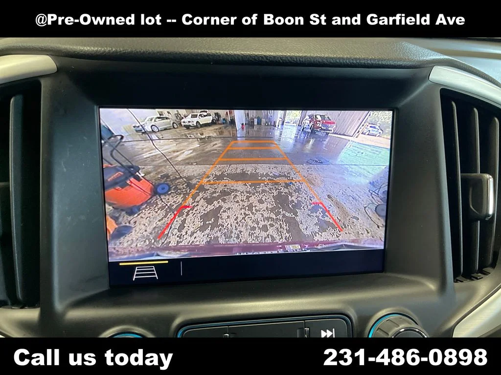 Used 2020 Red GMC SLE image 24