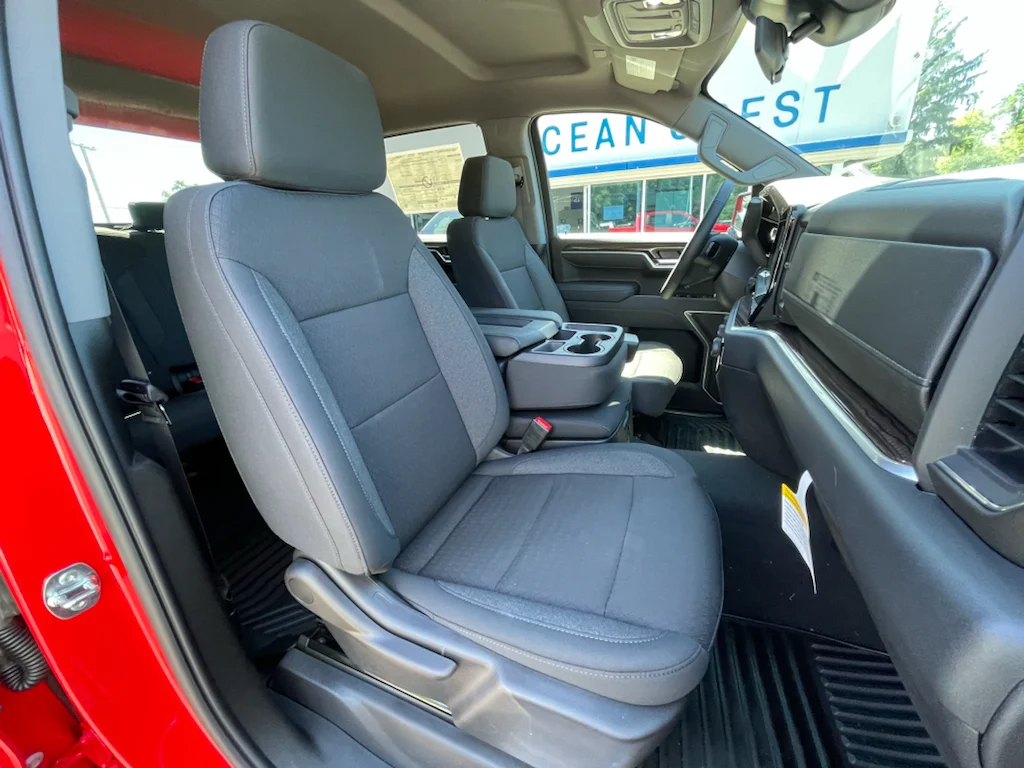 New 2026 Red Hot Chevrolet LT (2FL) image 38