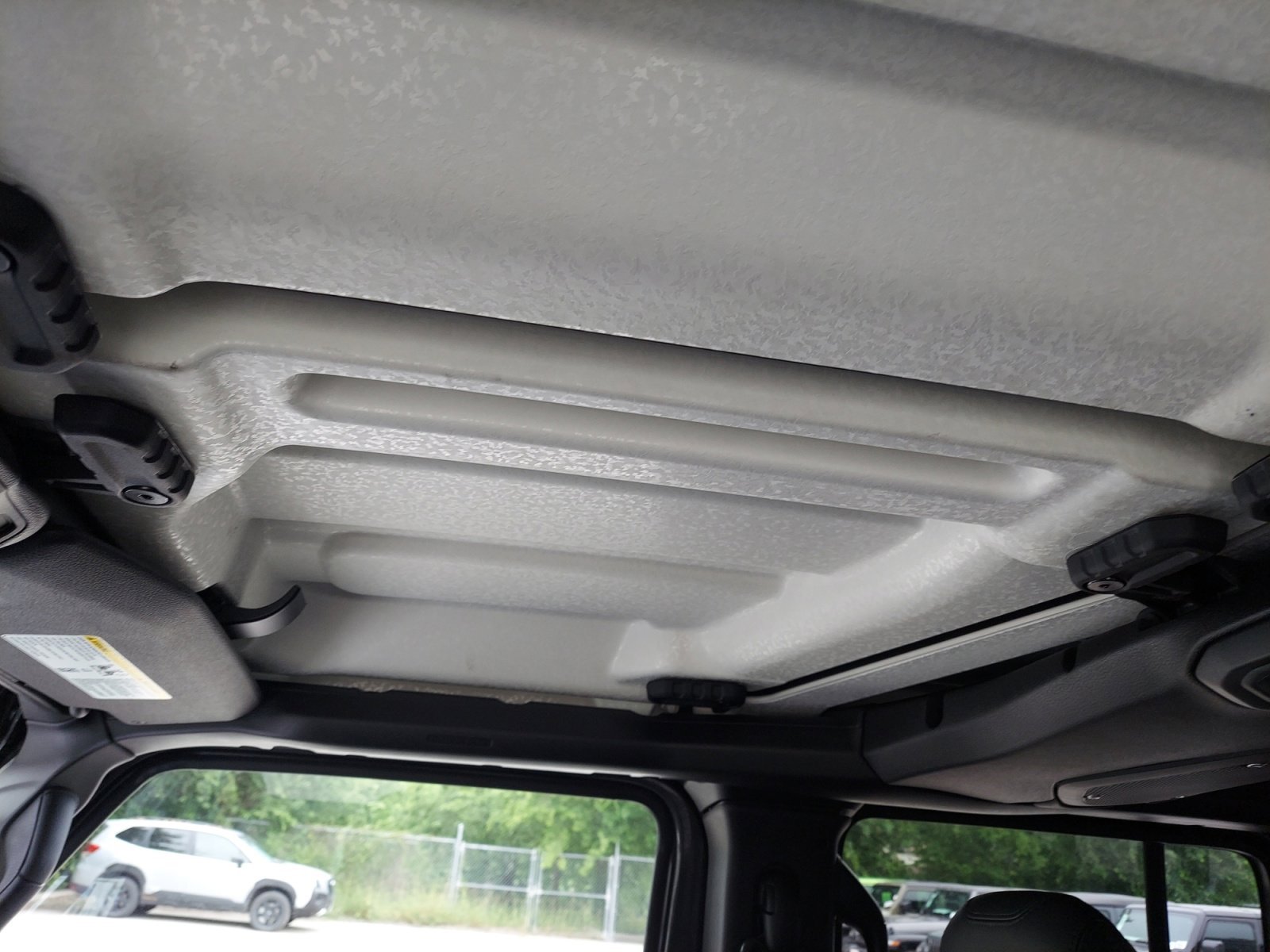 New 2026 Granite Crystal Metallic Clearcoat Jeep Sahara image 18
