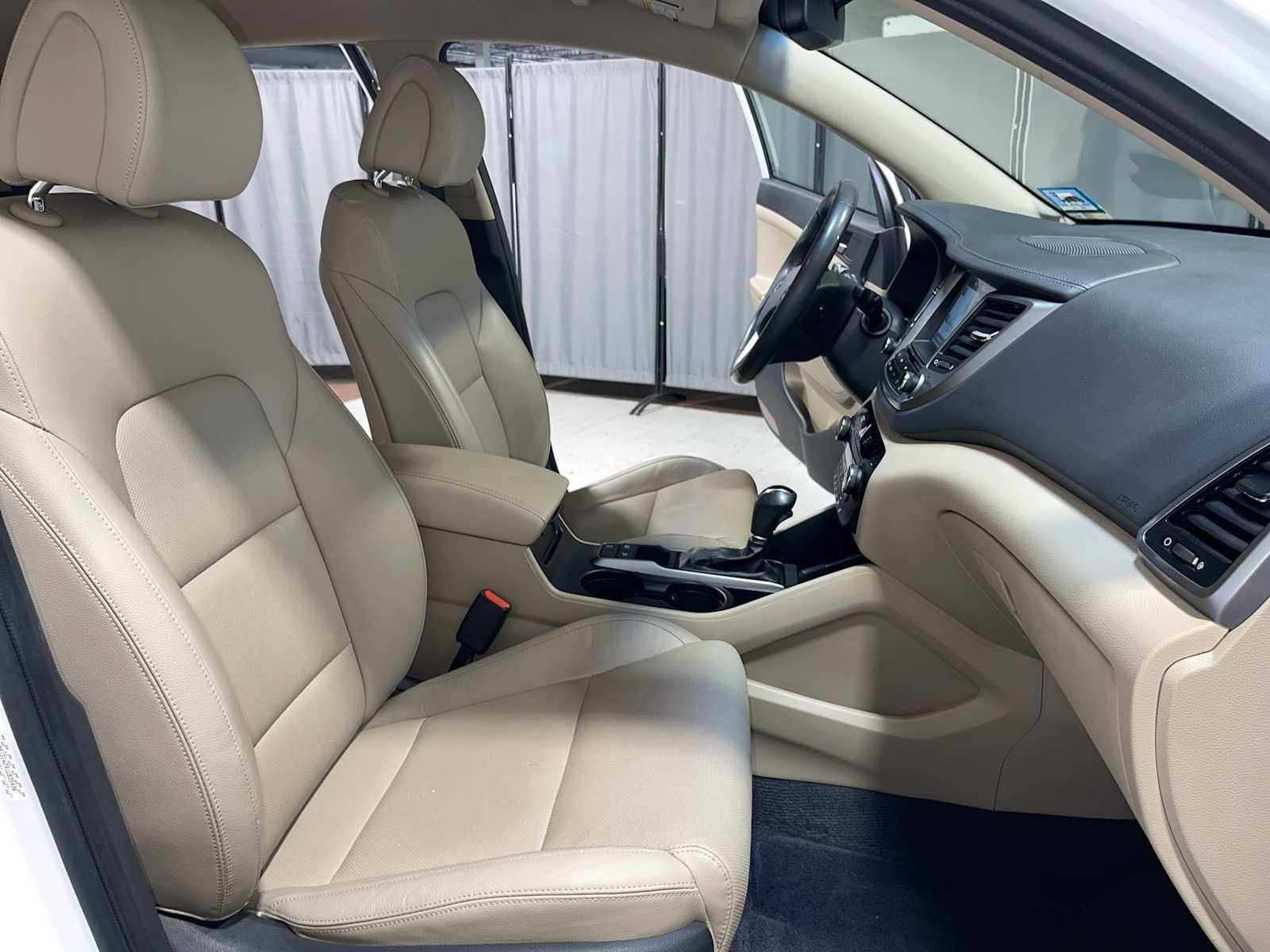 Used 2018 Dazzling White Hyundai Limited image 14