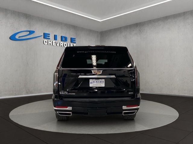 Used 2025  Cadillac Premium Luxury image 7