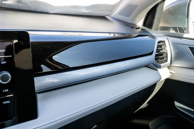 2025 Volkswagen Taos SEL - Photo 22