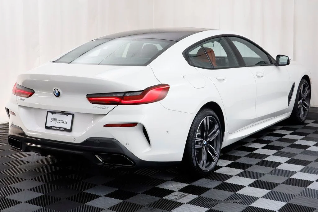2025 BMW 8 Series 840i - Photo 20