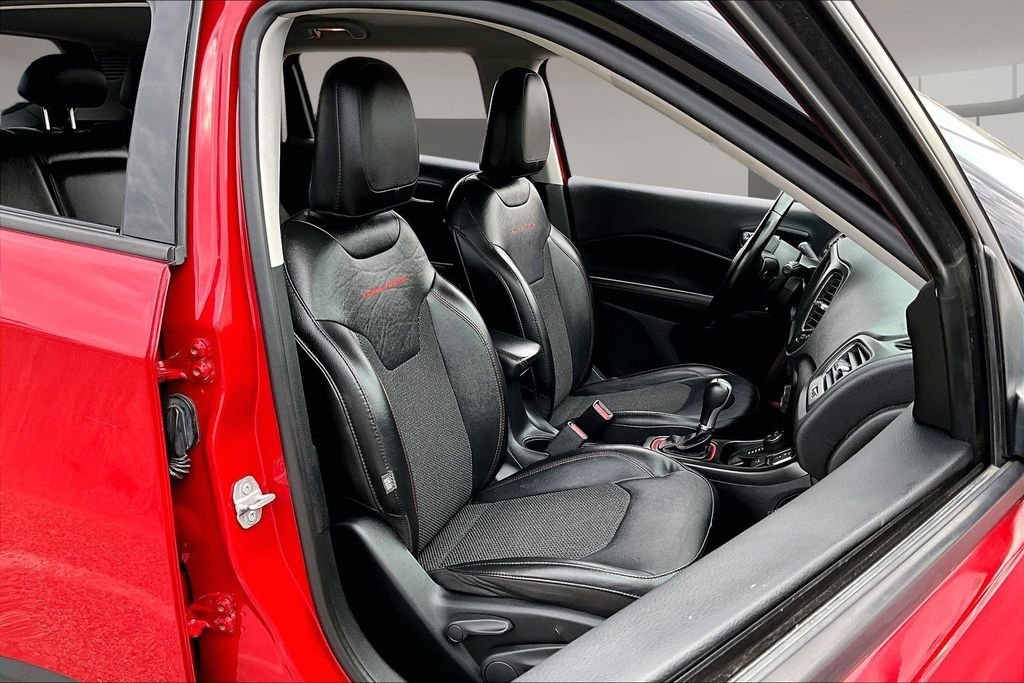 Used 2020 Red Jeep Trailhawk image 7