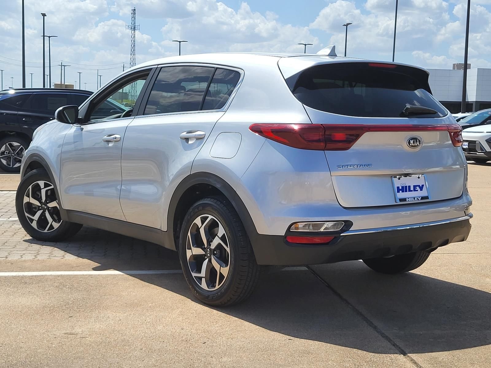 Used 2021 Sparkling Silver Kia LX image 3