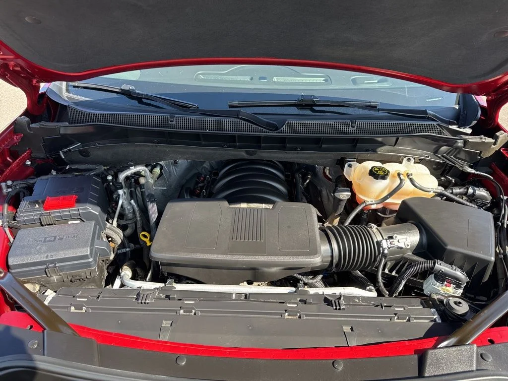 Used 2023 Red Chevrolet Z71 image 8