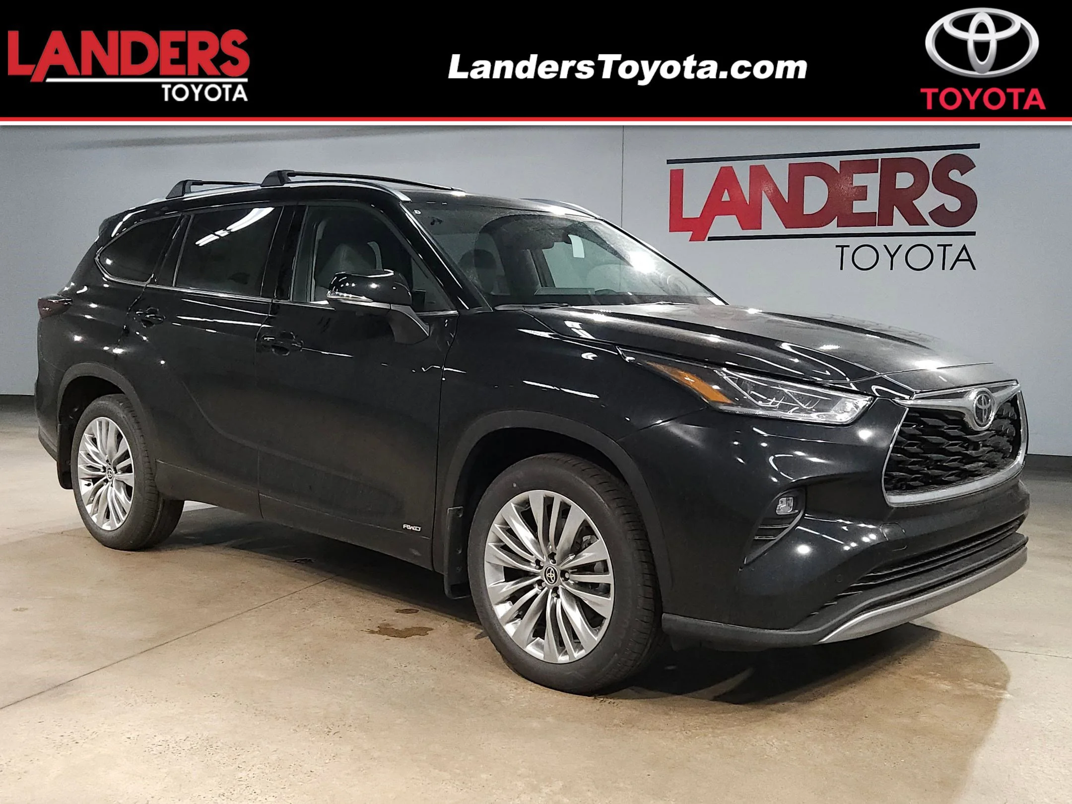 2026 Toyota Highlander Hybrid Platinum AWD's photo