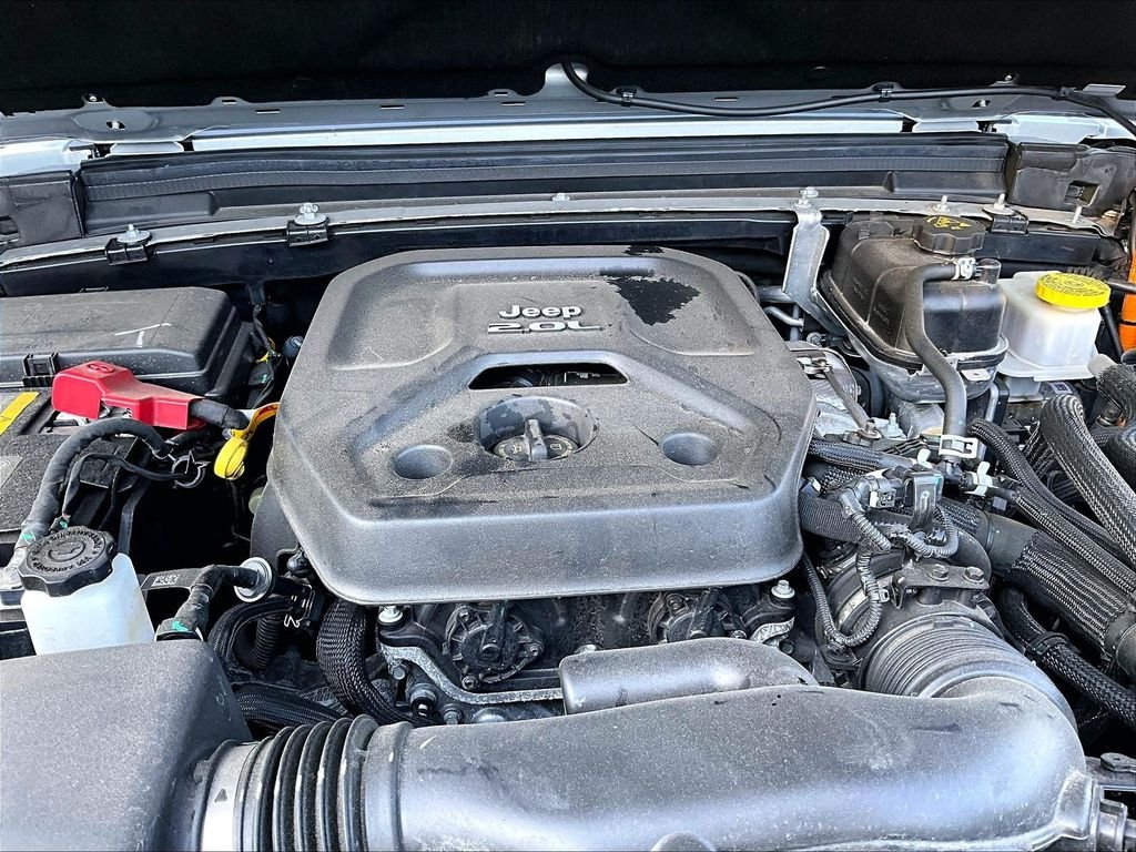 Used 2023 Silver Jeep Sahara 4xe image 27