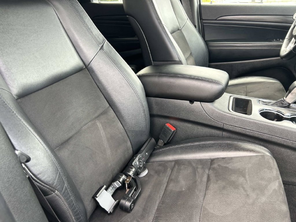 Certified Used 2021 Gray Clearcoat Jeep Laredo X image 23