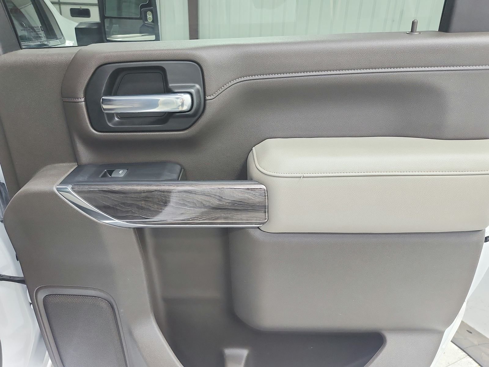 Used 2023 Summit White Chevrolet LTZ image 44