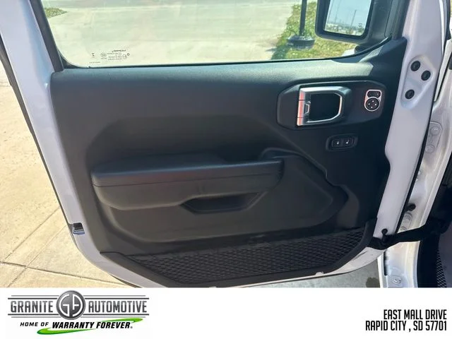 Used 2024 White Jeep Sport S 4xe image 10