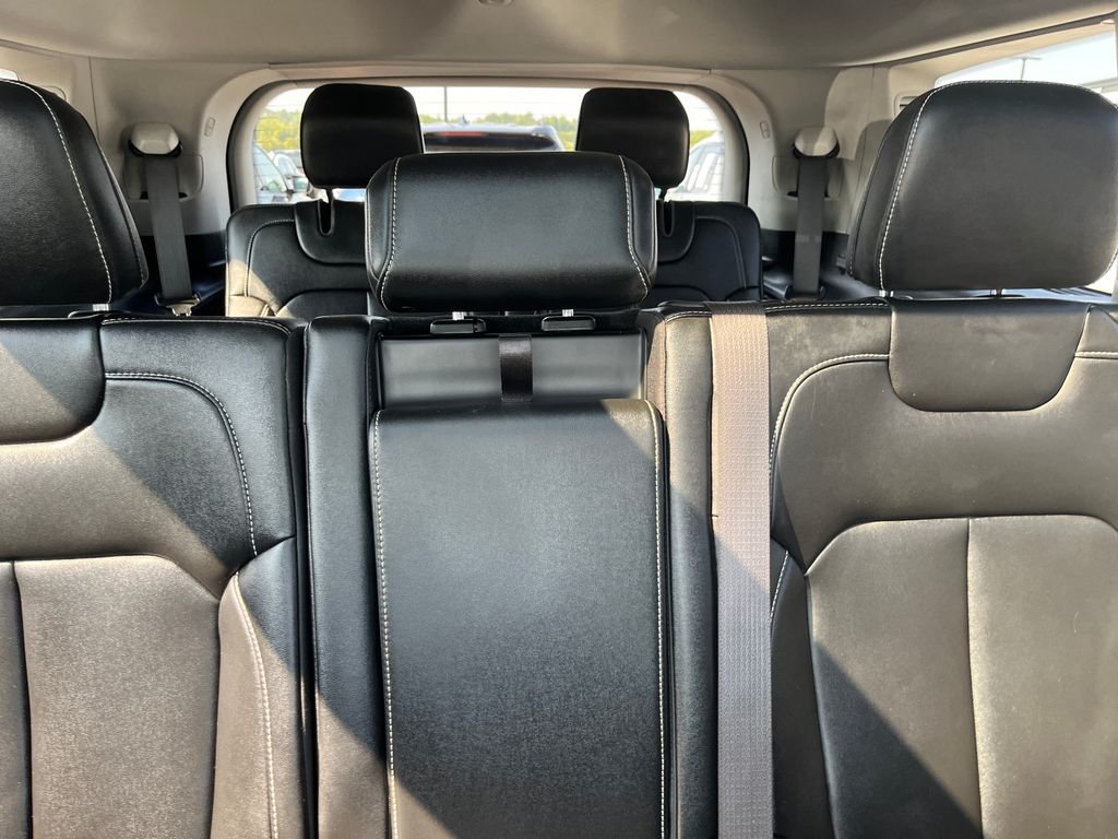 Used 2023 Black Jeep Limited image 22