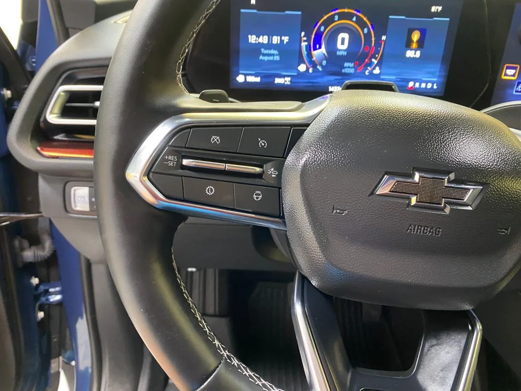 Used 2026 Blue Chevrolet Z71 image 36