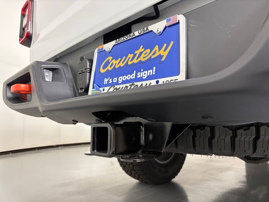 New 2026 Bright White Clearcoat Jeep Mojave image 14