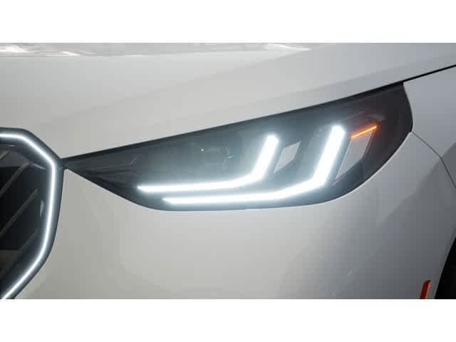New 2026 Alpine White BMW 30 xDrive image 6