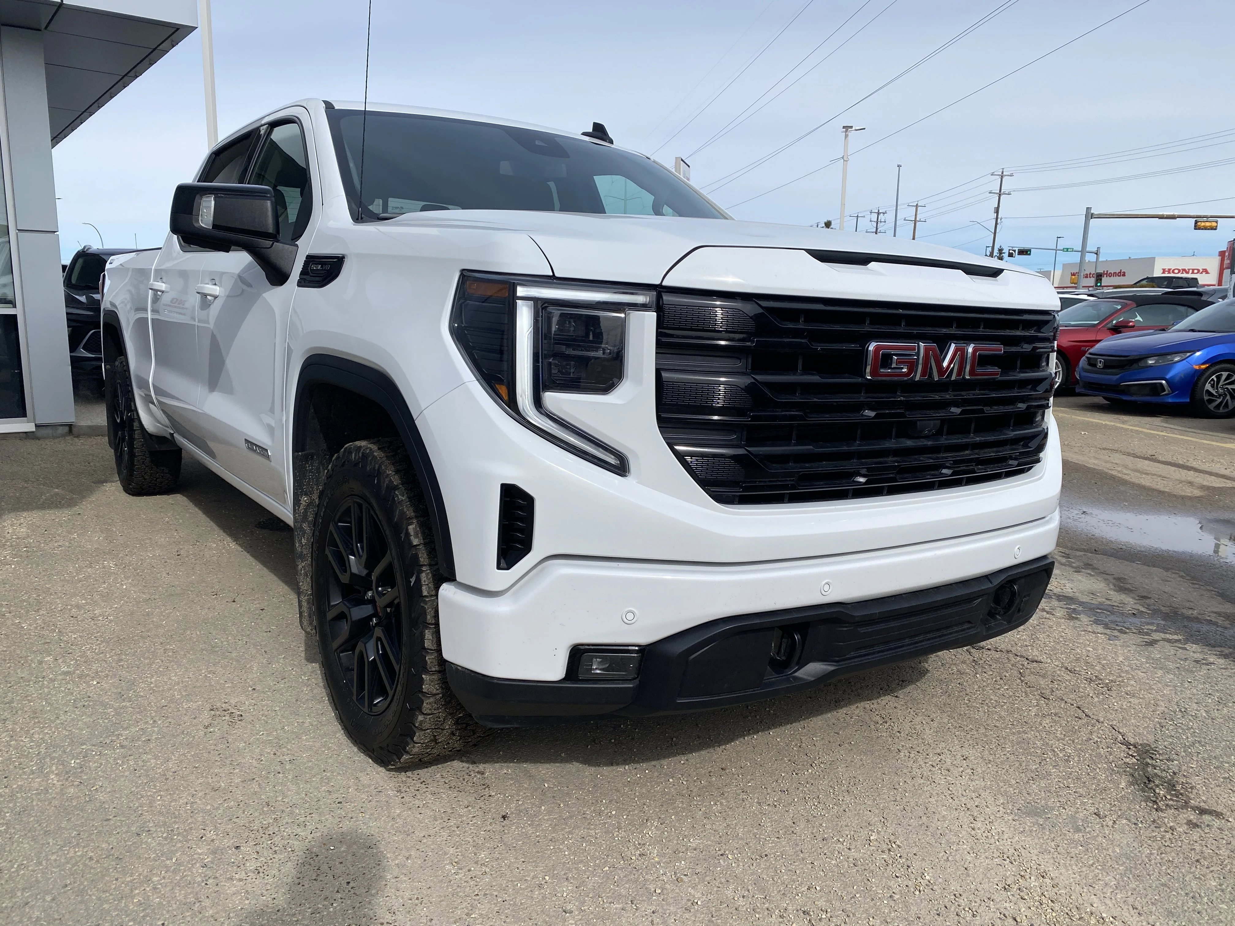 Certified Used 2024 White GMC Crew Cab Elevation * STANDARD BOX * BUCKETS * 360 CAMERA * image 6