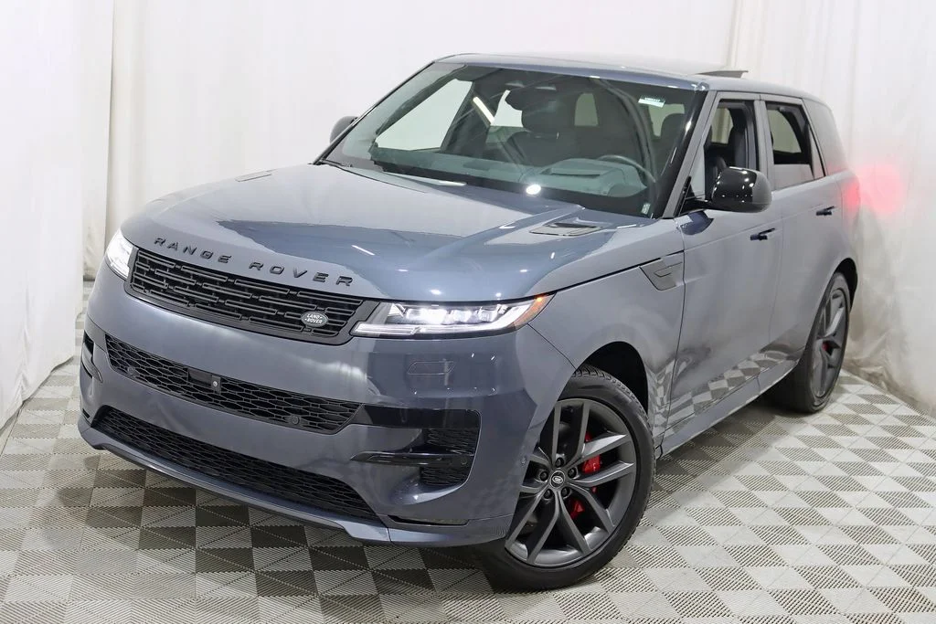 Used 2024 Blue Land Rover Dynamic SE image 5