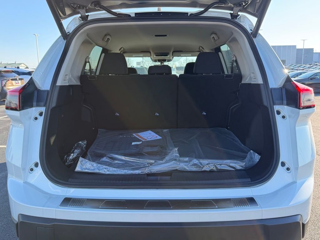 New 2026 Everest White Pearl TriCoat Nissan SV image 32