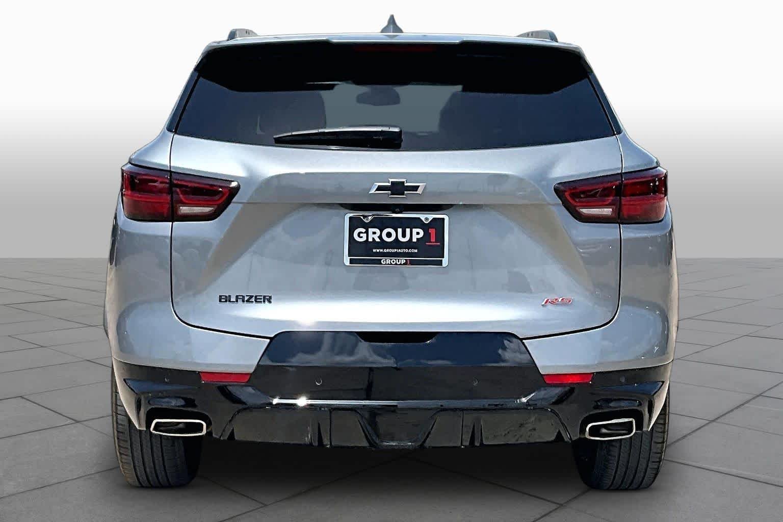 Used 2025 Sterling Gray Metallic Chevrolet RS image 5